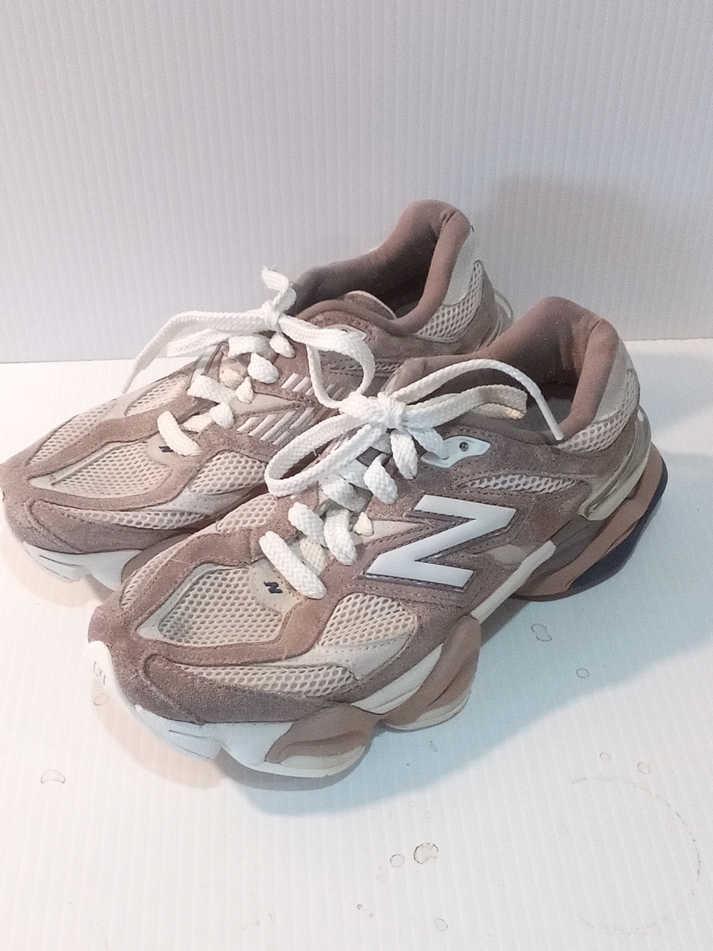 New Balance W8 9060 Men's Low Top Lace Up Sneakers Tan/White U9060GDT